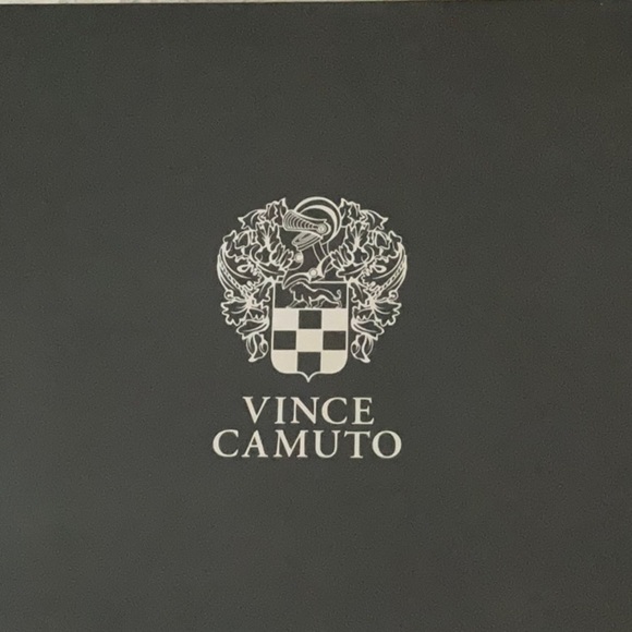 NIB VINCE CAMUTO ERMANIA Boots - Picture 5 of 11